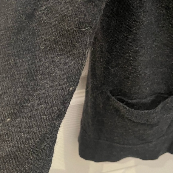 Gap Charcoal Grey 100% Extra Fine Merino Wool Cardigan - Picture 12 of 13